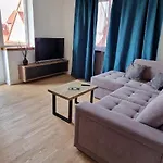 Apartmán With View *